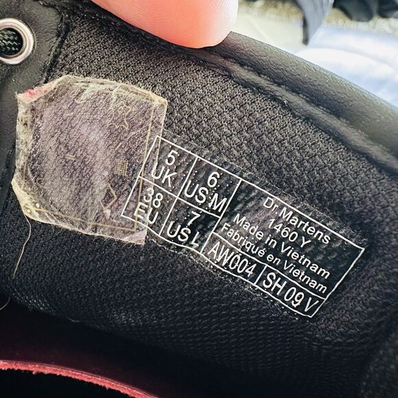 Docs Dr. Martens Women's 1460 Boots Red Cherry wood Patent Leather Size US 7 - Picture 10 of 10